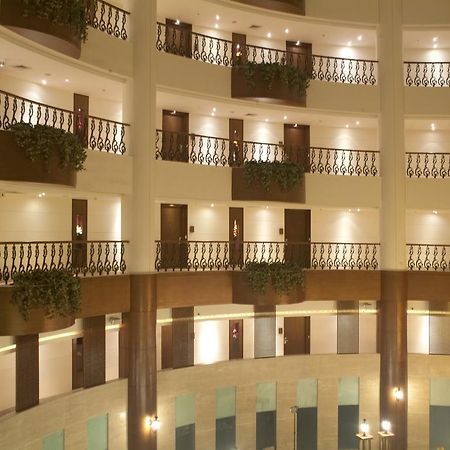 Savoy Suites Greater Noida Eksteriør bilde