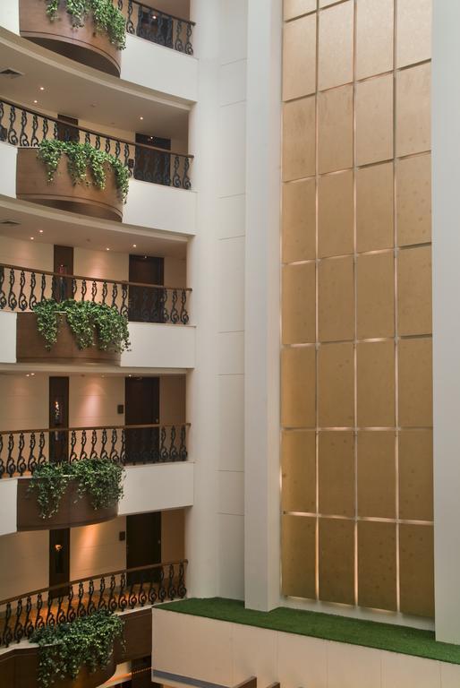 Savoy Suites Greater Noida Eksteriør bilde