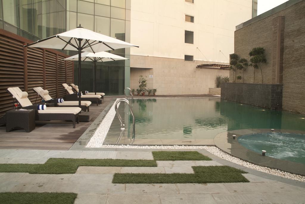 Savoy Suites Greater Noida Eksteriør bilde