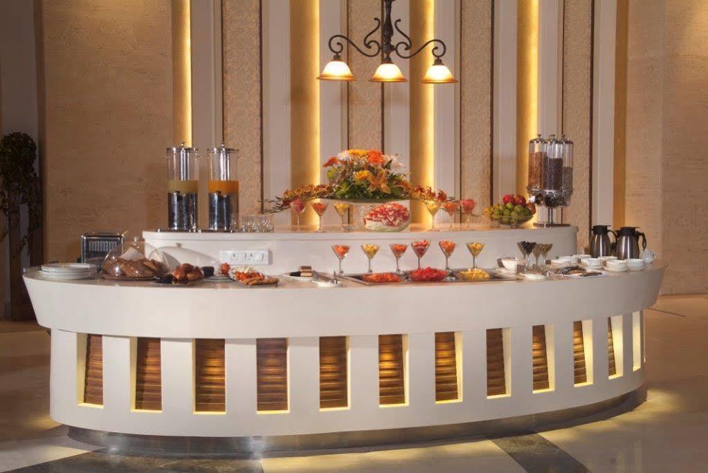 Savoy Suites Greater Noida Eksteriør bilde